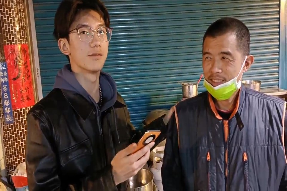 Taiwan Night Market — Grass Jelly Vendor Interview